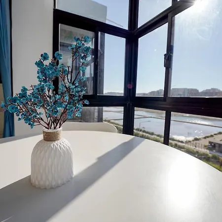 Апартаменты Salina. Peaceful 2 Bedroom Flat Нашшар