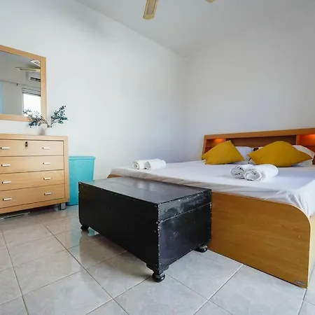 Salina. Peaceful 2 Bedroom Flat Апартаменты Нашшар