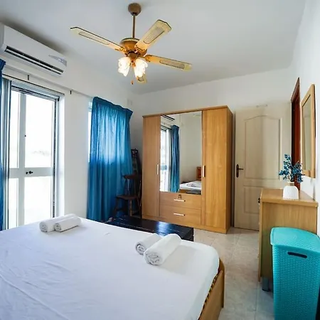 Salina. Peaceful 2 Bedroom Flat *