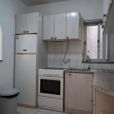 Апартаменты Salina. Peaceful 2 Bedroom Flat Нашшар