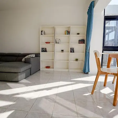 Apartament Salina. Peaceful 2 Bedroom Flat Naxxar