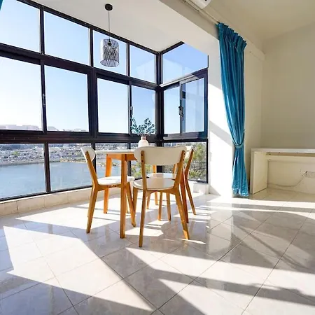 Salina. Peaceful 2 Bedroom Flat Naxxar