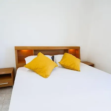 Salina. Peaceful 2 Bedroom Flat Apartament